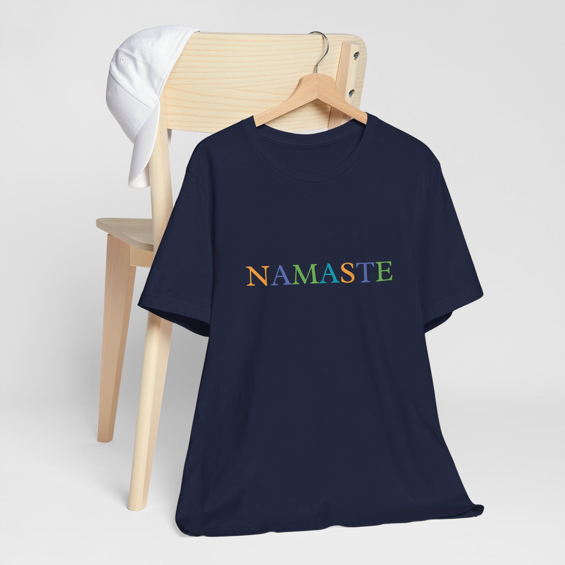 Tramunquiero NAMASTE Unisex T-Shirt mit Rundhalsausschnitt