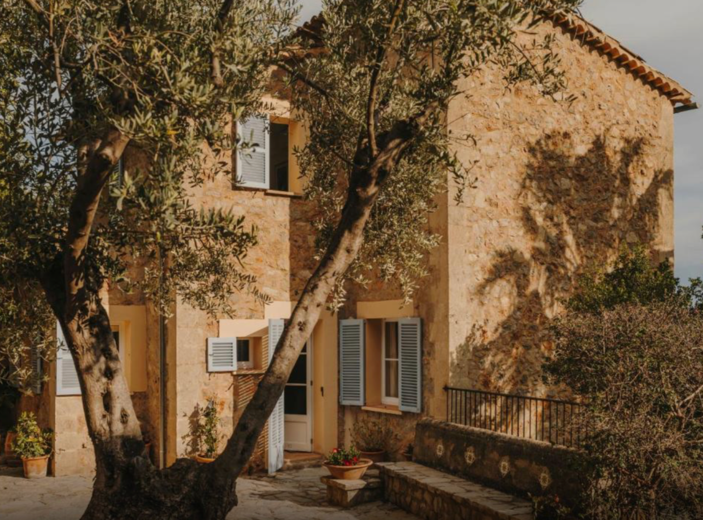 Yoga & Mendaki di Jantung Tramuntana – Mallorca - Deià - 8 Hari